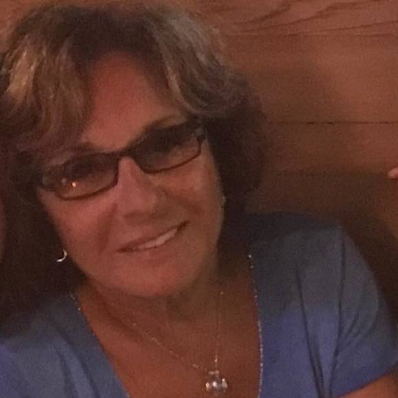 Meet your Posher, Michele - Picture 1 of 1